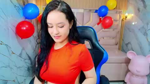 Snapshot of aleja_r_ chatting on June 28, 12:22 pm Aleja online show from June 28, 12:22 pm