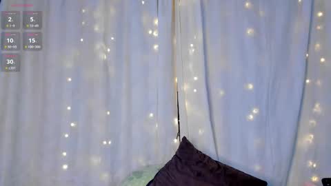 Snapshot of aleja_rossi chatting on November 21, 3:49 am Aleja online show from November 21, 3:49 am