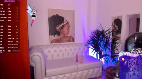 Alejandra online show from December 18, 11:45 am