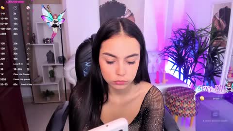 Alejandra online show from January 4, 2:46 pm