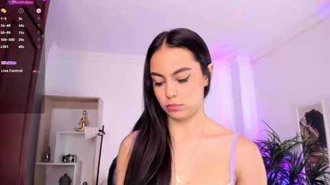 Alejandra online show from January 30, 2:25 pm