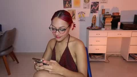 Snapshot of alejacaarter chatting on June 6, 11:04 am alejacaarter online show from June 6, 11:04 am