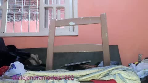 Snapshot of alejandra1992_ chatting on April 26, 3:32 pm Alejandra online show from April 26, 3:32 pm