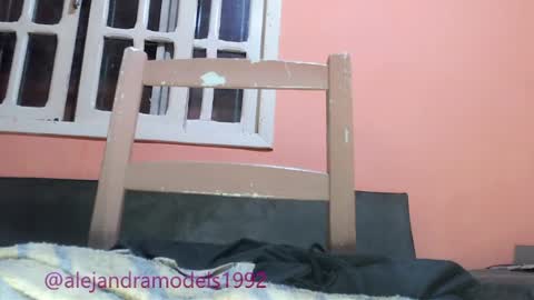 Snapshot of alejandra1992_ chatting on May 21, 9:55 pm Alejandra online show from May 21, 9:55 pm