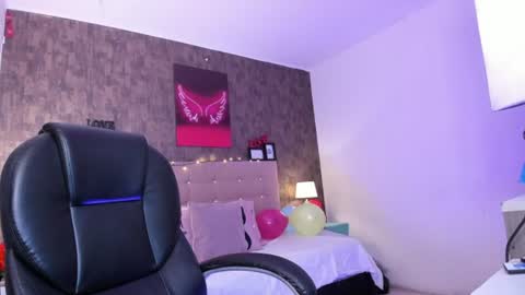   online show from July 13, 7:16 pm