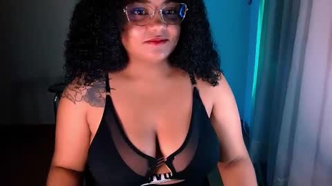 Snapshot of alejandra_conde chatting on December 12, 11:47 pm Alejandra online show from December 12, 11:47 pm