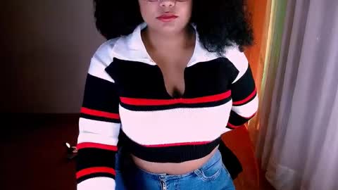 Snapshot of alejandra_conde chatting on January 15, 1:02 am Alejandra online show from January 15, 1:02 am