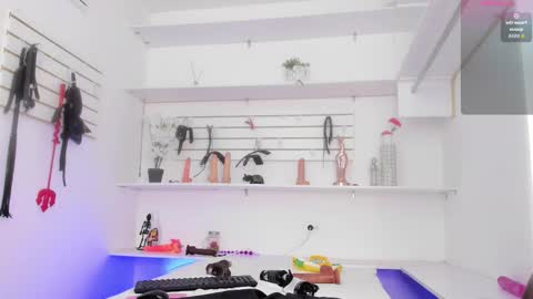 Alejandra online show from September 12, 3:45 pm