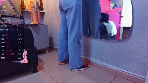 alejandra martins online show from December 22, 8:06 pm