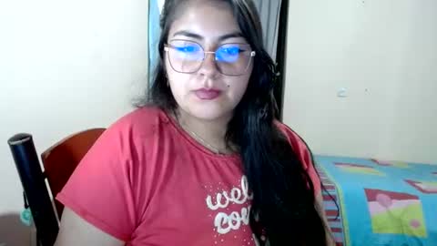 Alejandra online show from June 12, 9:30 am