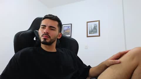 alejandroo_7 online show from December 24, 8:16 pm