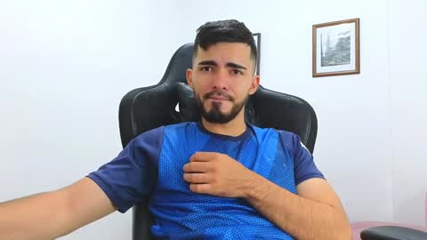 alejandroo_7 online show from January 24, 12:42 am