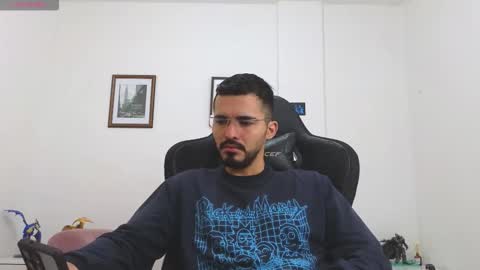 alejandroo_7 online show from September 26, 3:05 pm