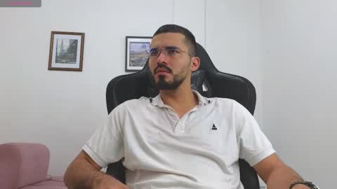 alejandroo_7 online show from November 25, 2:50 pm