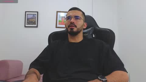 alejandroo_7 online show from December 16, 4:34 pm