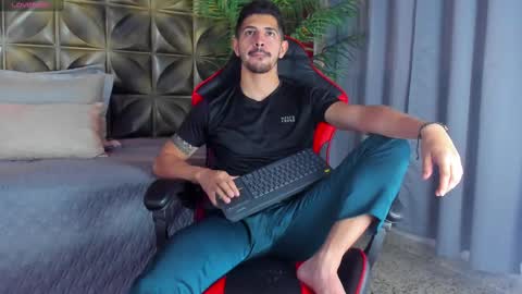 Alejo  online show from December 28, 7:22 pm