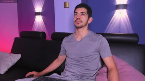 Alejo  online show from June 1, 11:45 am