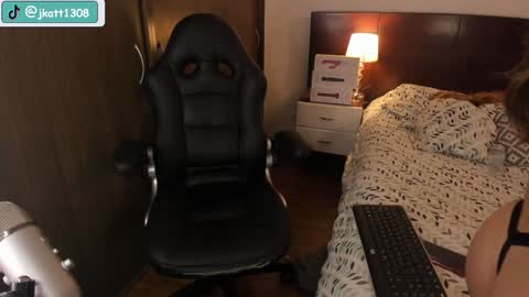 Alejandra online show from December 11, 5:04 pm