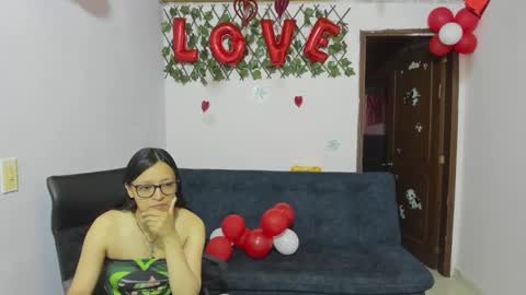 zoe and Kataleya online show from February 19, 12:11 pm