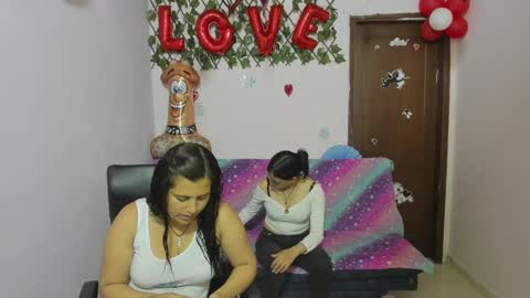 zoe and Kataleya online show from February 22, 12:51 pm