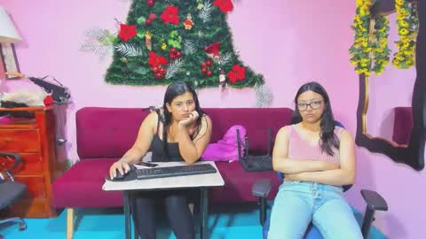 zoe and Kataleya online show from January 13, 12:21 pm