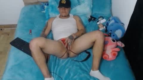 Snapshot of alejitocdlm2719 chatting on January 18, 12:58 am haden online show from January 18, 12:58 am