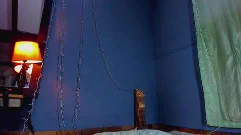 Snapshot of alejo_323__ chatting on January 13, 1:34 am alejo_323__ online show from January 13, 1:34 am