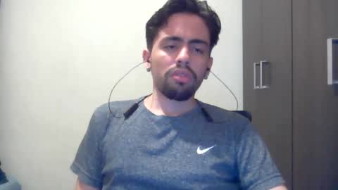 alejo_shy online show from December 15, 4:07 am