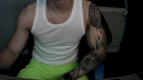 Snapshot of alejoduarte16 chatting on November 16, 5:29 pm alejoduarte16 online show from November 16, 5:29 pm