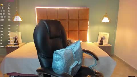 ALejoo Saenz online show from October 19, 10:32 pm