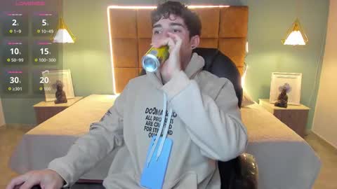 ALejoo Saenz online show from November 10, 2:43 am