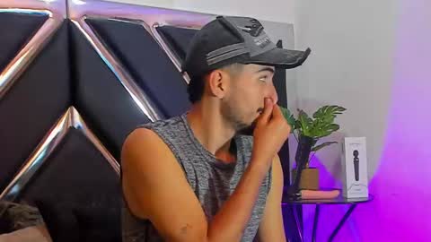 Alek online show from September 27, 5:34 am