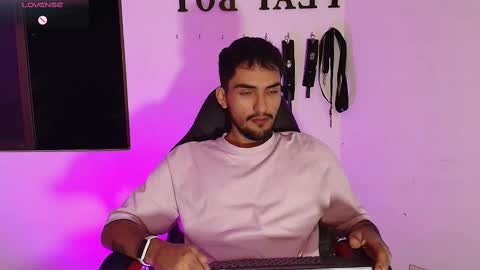 Alek online show from October 1, 7:58 am