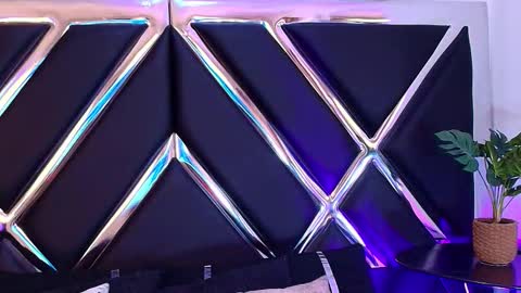 Alek online show from October 4, 2:53 am