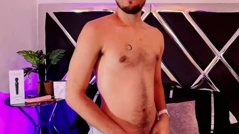 Alek online show from October 8, 5:10 pm