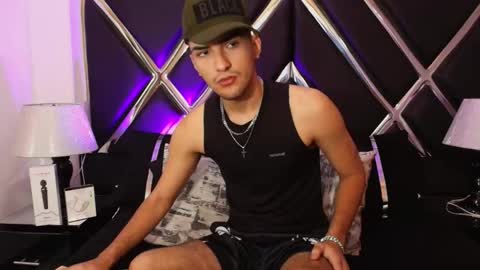 Alek online show from October 18, 11:11 am