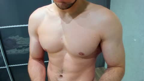 Snapshot of aleks_brown chatting on July 21, 9:17 pm aleks_brown online show from July 21, 9:17 pm