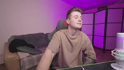 Alex and Linar online show from November 11, 10:54 pm