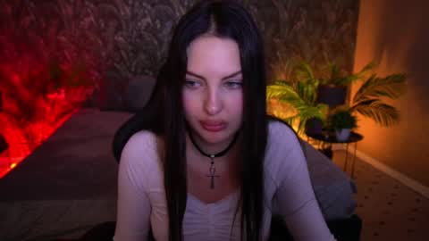 aleksaloree online show from June 8, 2:56 am