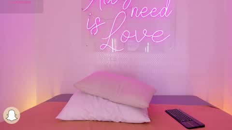 Snapshot of aleksandra_miller chatting on November 12, 12:38 pm Aleksandra online show from November 12, 12:38 pm