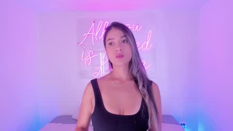 Snapshot of aleksandra_miller chatting on November 17, 4:40 am Aleksandra online show from November 17, 4:40 am