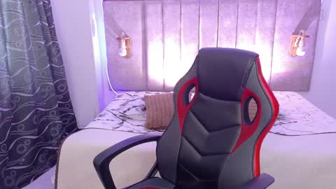 alektra_bryce online show from March 27, 7:35 pm