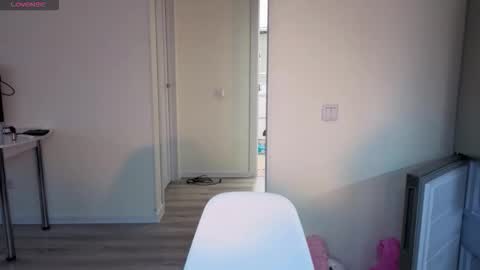 Snapshot of alena_dubai chatting on March 21, 4:50 am ALENA INDEPENDENT MODEL online show from March 21, 4:50 am