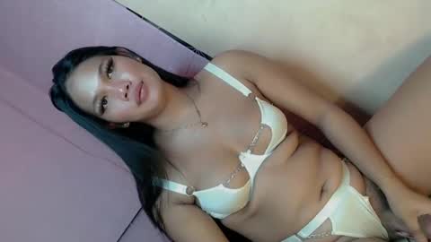 Kimmygirl online show from January 10, 7:32 pm