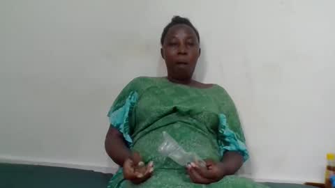 Noreen Kennth and Emilly online show from February 12, 11:40 am