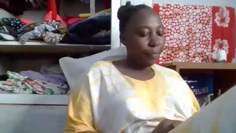 Noreen Kennth and Emilly online show from October 26, 6:52 am