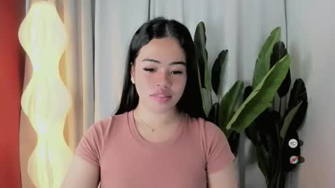 Snapshot of alesha_vibe_me chatting on March 22, 11:02 am alesha_vibe_me online show from March 22, 11:02 am