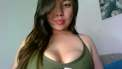 QUEEN OFF MILk  IM BACK  15 NOV online show from January 14, 10:25 pm