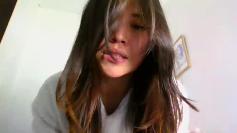 QUEEN OFF MILk  IM BACK  15 NOV online show from March 18, 10:24 pm