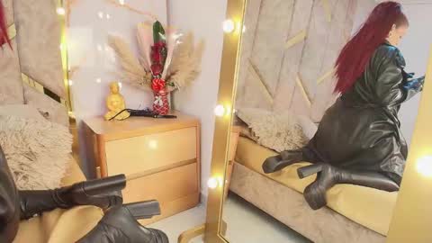 Snapshot of aleskadutth chatting on March 13, 9:16 am Aleska online show from March 13, 9:16 am